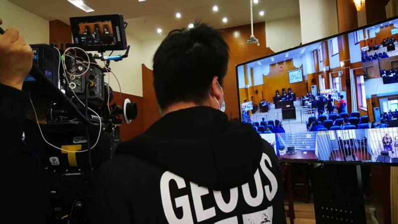 AI生成VS人工创意——乐亭县广告片拍摄公司的技术浪漫主义实践